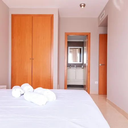 Apartment Retreat: Pool & Comfort Burriana