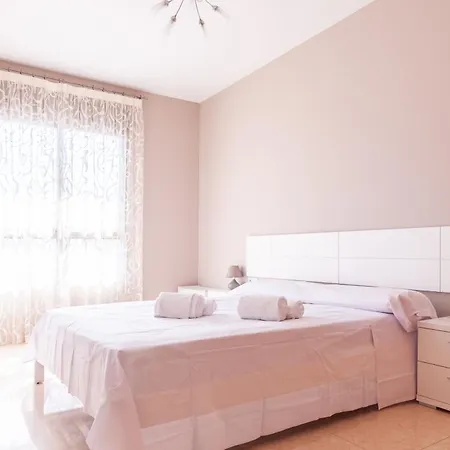 Retreat: Pool & Comfort Apartment Burriana